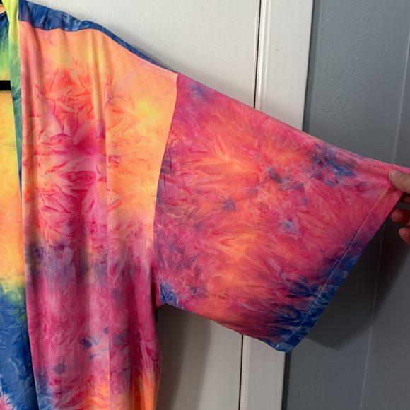 Sunshine & Rodeos bright tie-dye cover-up/Long cardigan NWT - Picture 3 of 12